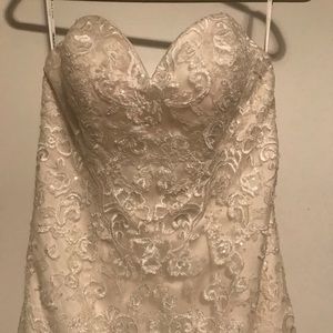 Strapless bridal gown